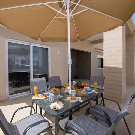 Villa Luxury Eva-mari With Jacuzzi, 50m From The *