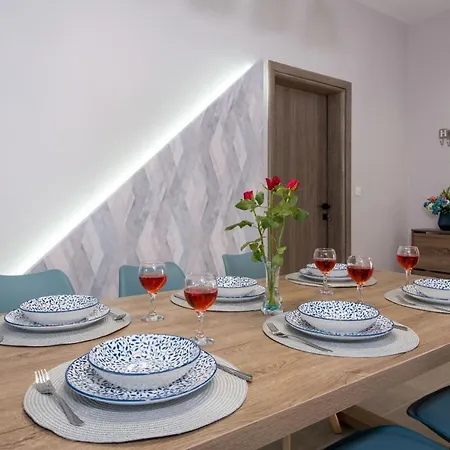 Luxury Eva-mari With Jacuzzi, 50m From The * Stalos