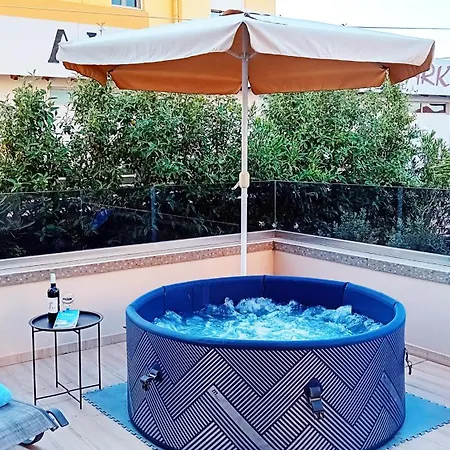 Luxury Eva-mari With Jacuzzi, 50m From The Stalos