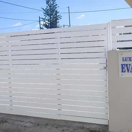Villa Luxury Eva-mari With Jacuzzi, 50m From The *